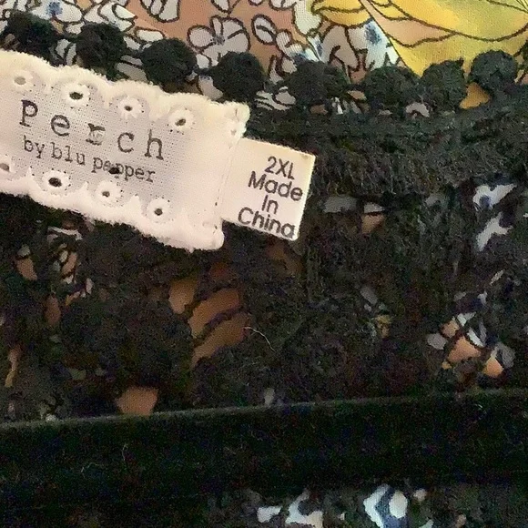 Perch by Blu Pepper black crochet sheer vest tunic length. Says 2xl. - Picture 9 of 11